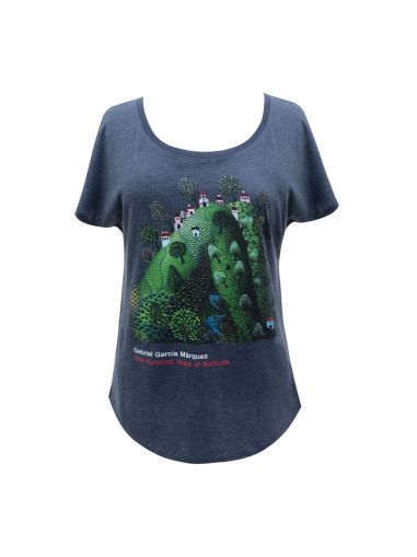 One Hundred Years of Solitude Women`s Relaxed Fit T-Shirt X-Large